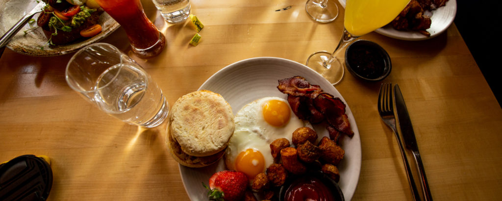 Breakfast With Mimosas and Bloody Marys Downtown, Photo Credit: Visit USA Parks and Tobey Schmidt Breakfast With Mimosas and Bloody Marys Downtown, Photo Credit: Visit USA Parks and Tobey Schmidt