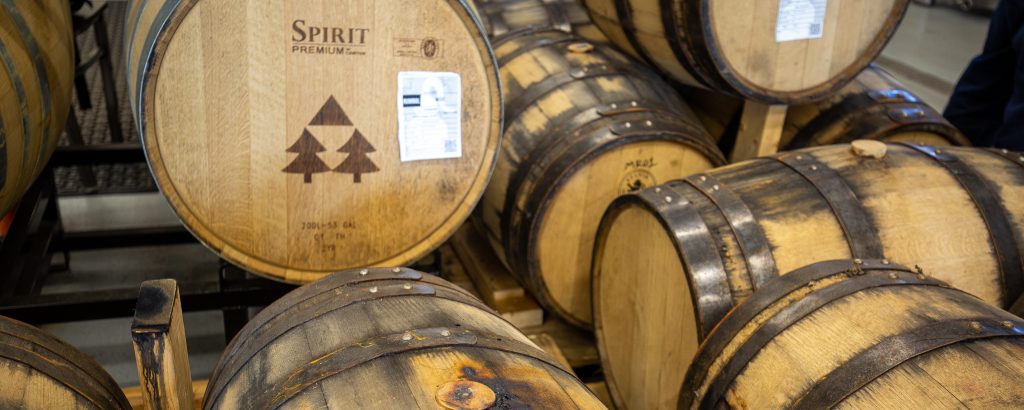Three of Strong Barrels, Photo Credits: Serena Folding Three of Strong Barrels, Photo Credits: Serena Folding