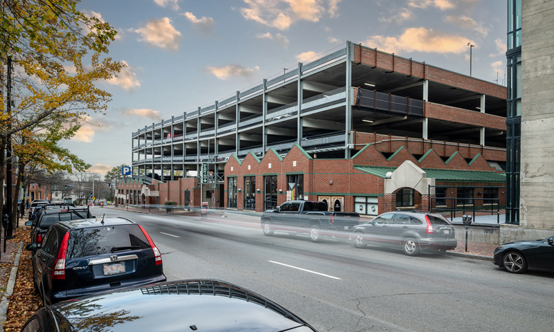 Gateway Garage. Photo Credit: Peter G Morneau Photography Gateway Garage. Photo Credit: Peter G Morneau Photography