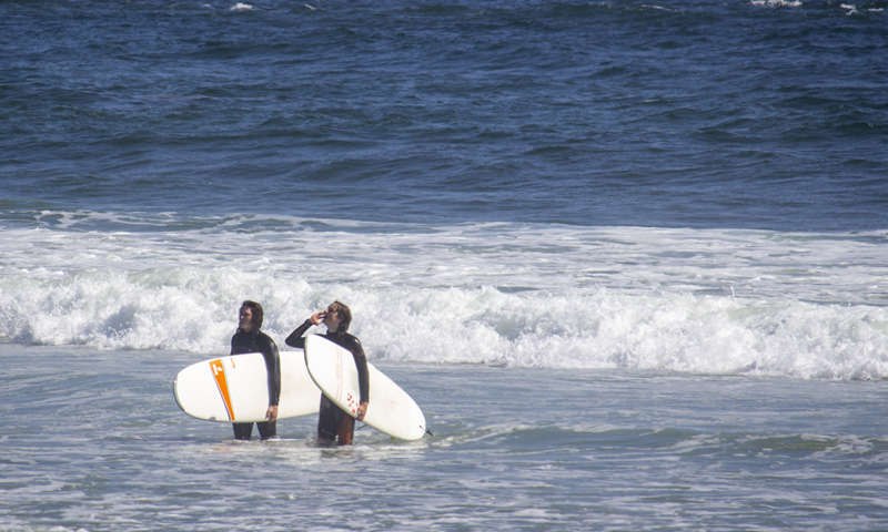 People with surfboards, Photo Credits: Serena Folding People with surfboards, Photo Credits: Serena Folding
