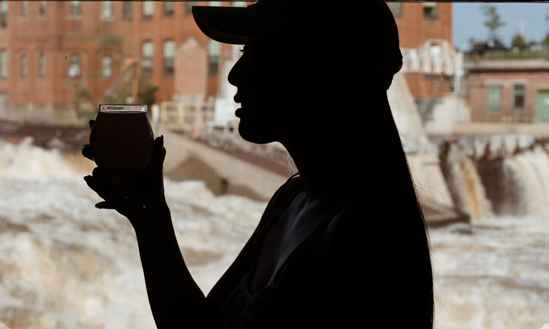 silhouette of woman with beer listing. Photo Courtesy of @MarriottBonvoy silhouette of woman with beer listing. Photo Courtesy of @MarriottBonvoy