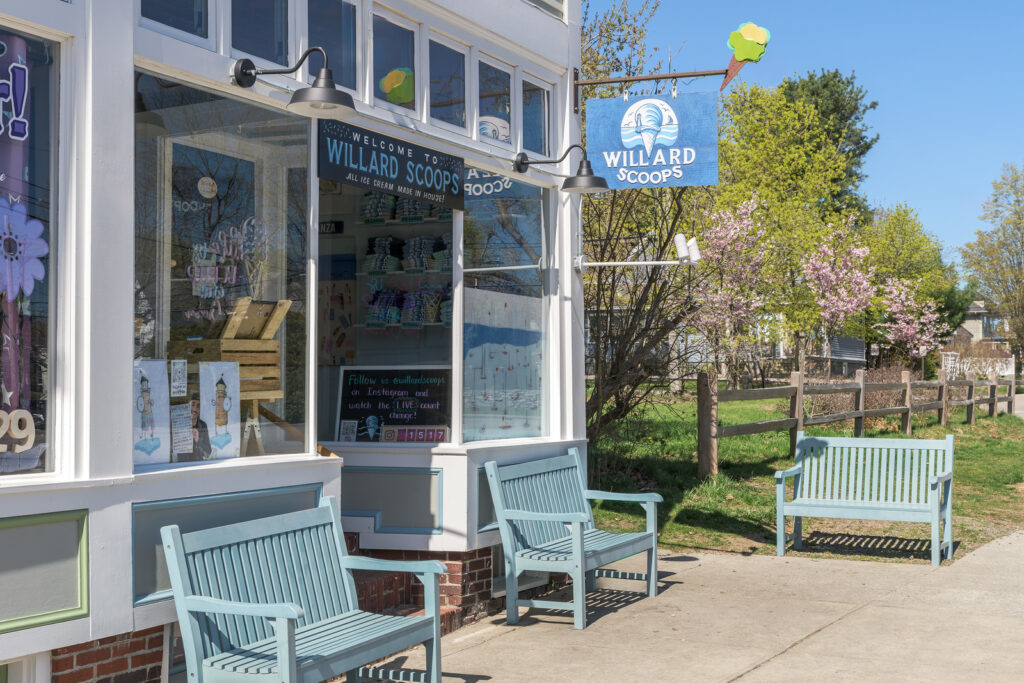 Willard Scoops. Photo Credit: Peter G. Morneau Photography Willard Scoops. Photo Credit: Peter G. Morneau Photography