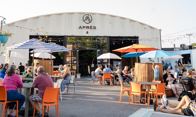 Apres Front Patio. Photo Credit: Jaimee Morse Photography Apres Front Patio. Photo Credit: Jaimee Morse Photography